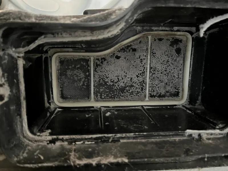 Lint mat lifted, filter still clogged